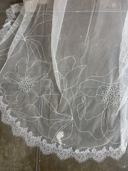 ROMINA LINE EMBROIDERY LACE VEIL