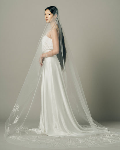 SECRET GARDEN VEIL SIDE LOW