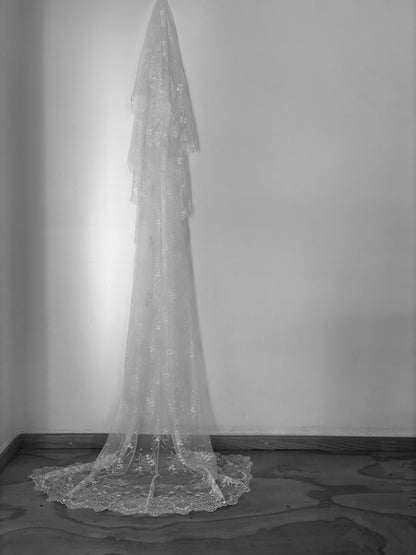 TERESA SPANISH LACE MANTILLA