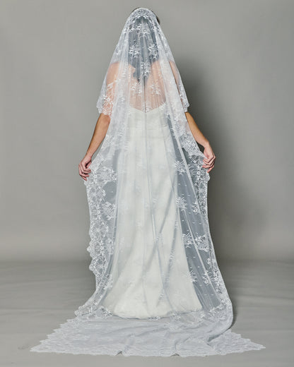 TERESA SPANISH LACE MANTILLA