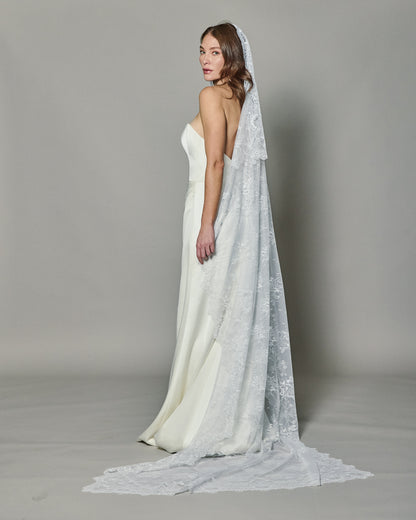 TERESA SPANISH LACE MANTILLA