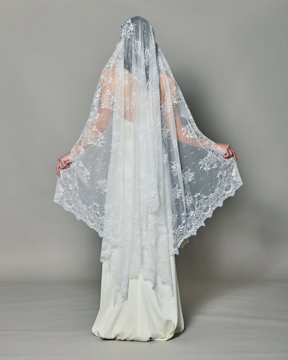 TERESA SPANISH LACE MANTILLA