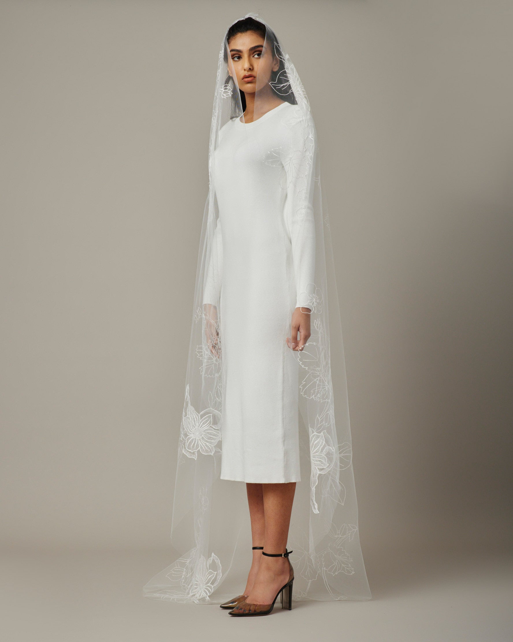 VALENTINA FRONT CATHEDRAL VEIL